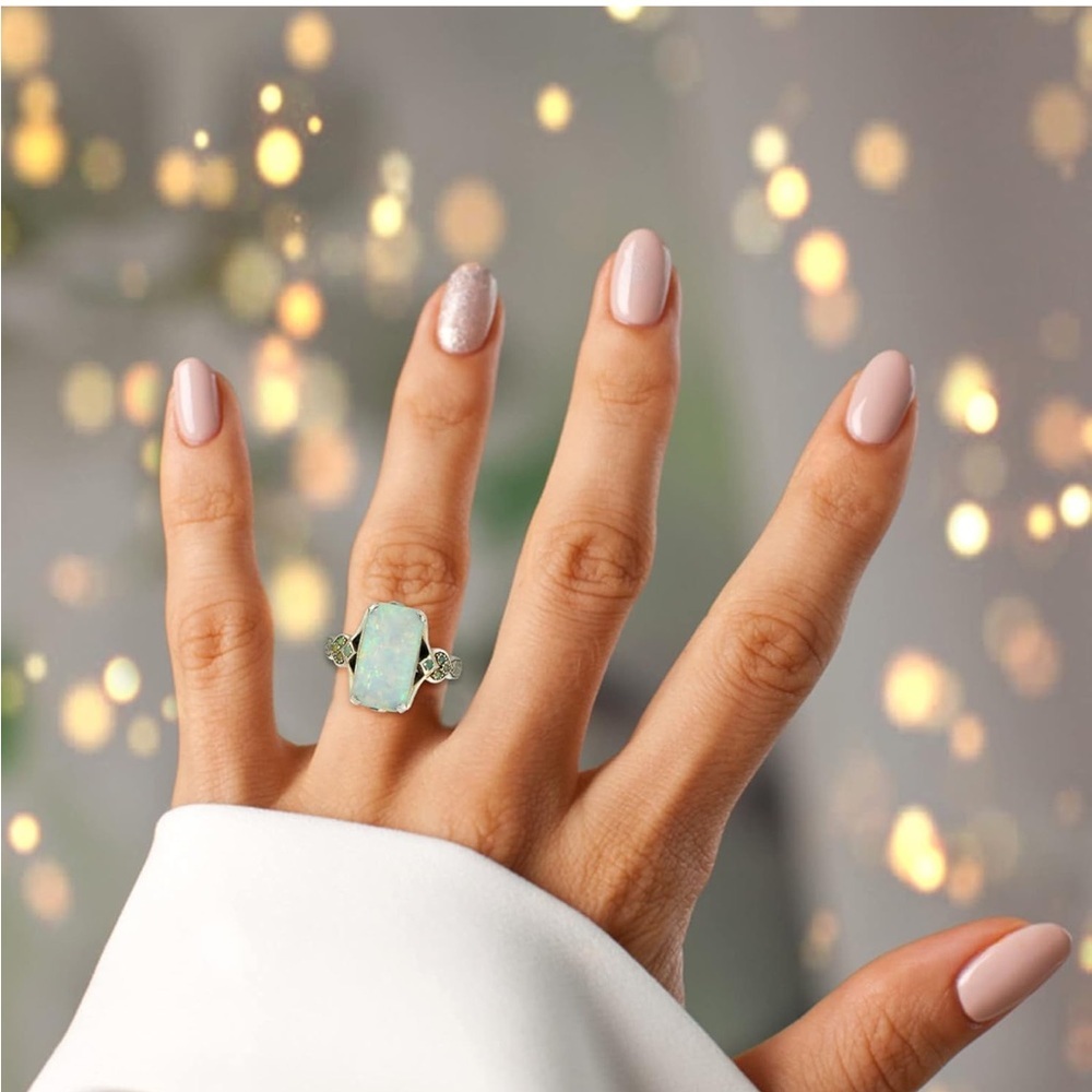 Elegant Opal and Silver Women's Ring - Picture 3 of 4